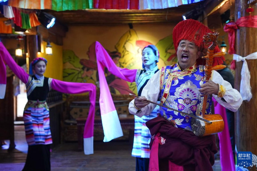 高原“守”艺人 第 4 张