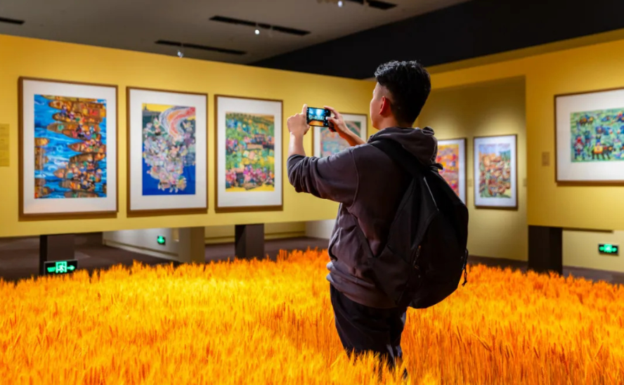 “大地绘彩——2025年农民画大展”在国博开幕 第 4 张