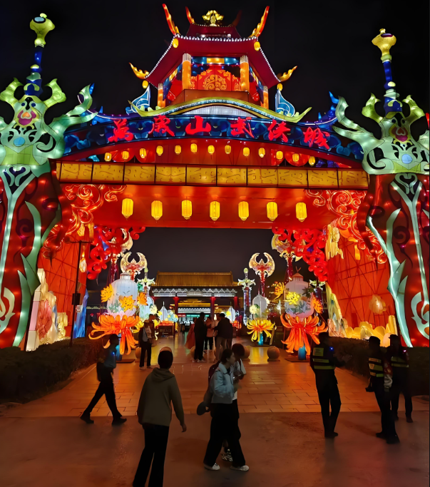 这个景区凭啥这么火