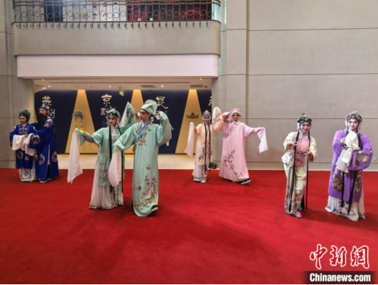 梅兰芳改名的苏州老戏院焕新 引戏迷怀旧品新 第 2 张 梅兰芳改名的苏州老戏院焕新 引戏迷怀旧品新 第 2 张