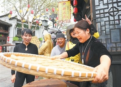 消费向新而行 市场活力更足 第 3 张