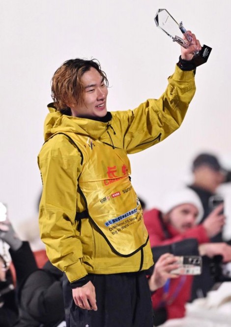 单板项目“神仙打架” 中国健儿力拼脱颖而出 第 2 张 单板项目“神仙打架” 中国健儿力拼脱颖而出 第 2 张