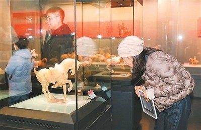 来大象陶瓷博物馆看“马” 来大象陶瓷博物馆看“马”