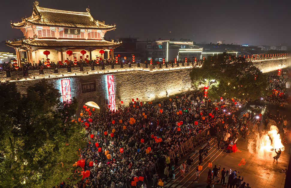 文化“盛宴”激活文旅“流量密码” 体验非遗、感受民俗燃动年味聚人气